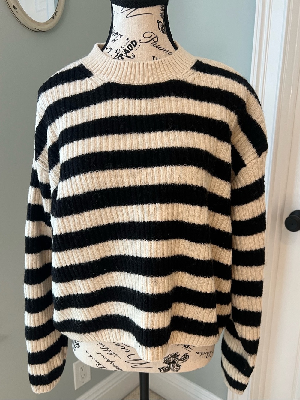 H&M Black & Cream Striped Crew Neck Sweater | SZ M | Wool Blend | Like New
